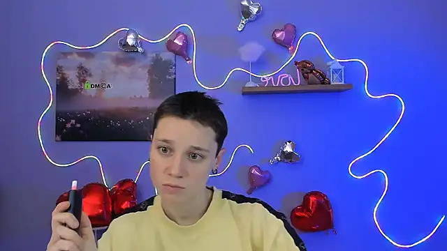 Snapshot of emi_fade chatting on 02.17.26 emi fade online show from 02.17.26