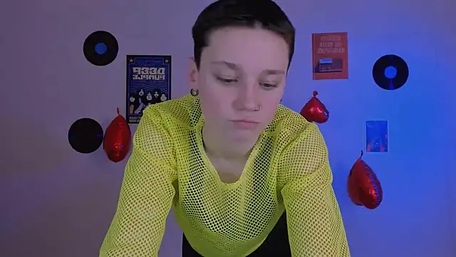 Snapshot of emi_fade chatting on 02.19.26 emi fade online show from 02.19.26