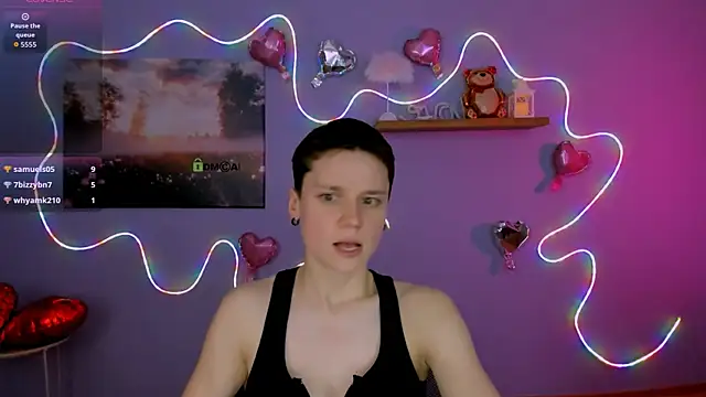 Snapshot of emi_fade chatting on 02.25.26 emi fade online show from 02.25.26