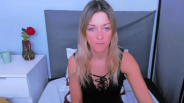 MileyXStar online show from 04.06.26