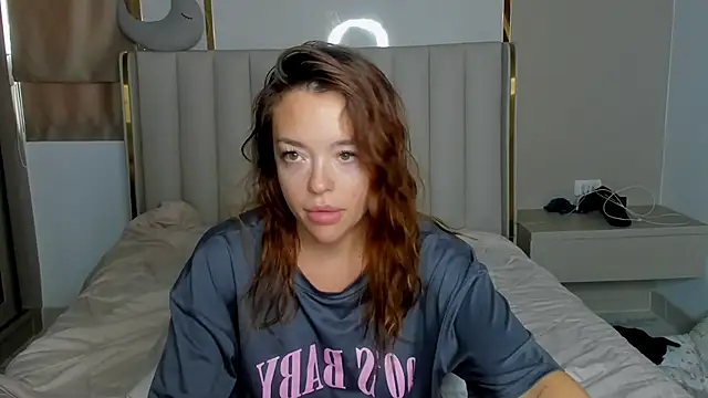 stellaa quenn online show from 04.03.26