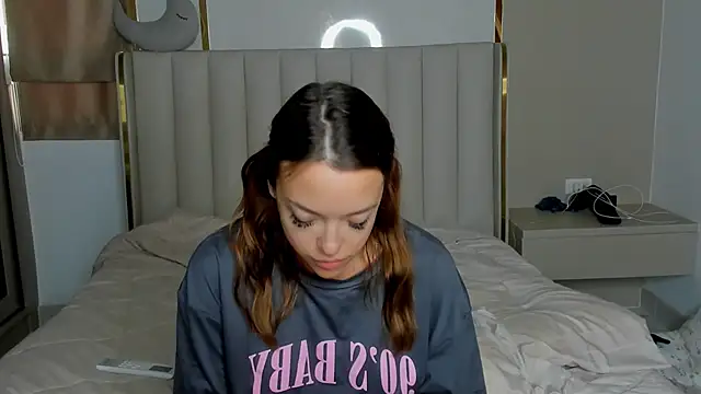 stellaa quenn online show from 04.04.26