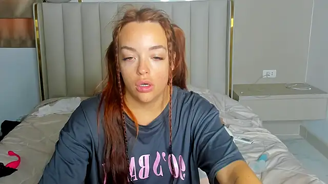 Snapshot of stellaa_quenn chatting on 06.05.26 stellaa quenn online show from 06.05.26