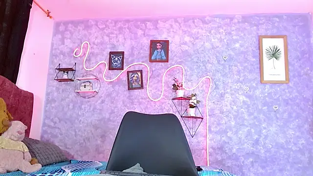 Snapshot of Everlin__Hot_ chatting on 02.01.26 Everlin Hot online show from 02.01.26