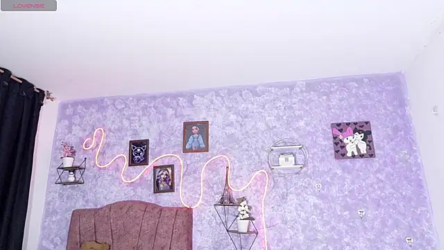 Everlin  Hot  online show from 04.21.26