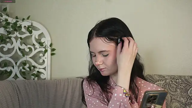 Glow hollow online show from 02.14.26