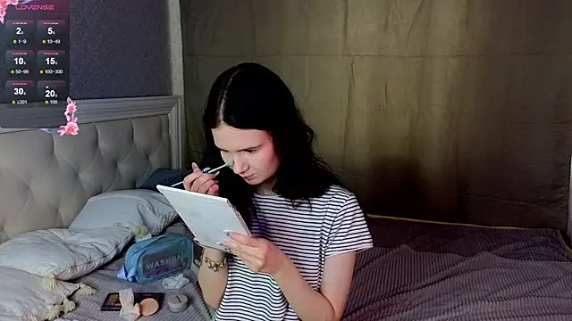 Glow hollow online show from 02.21.26