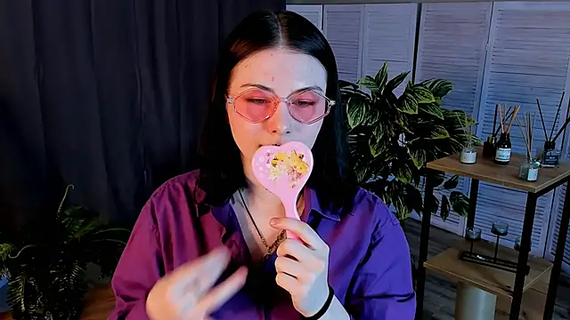 Snapshot of DennisRentz chatting on 03.04.26 DennisRentz online show from 03.04.26