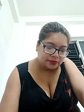 Elie Hallway online show from 04.23.26