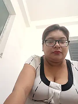 Elie Hallway online show from 04.28.26