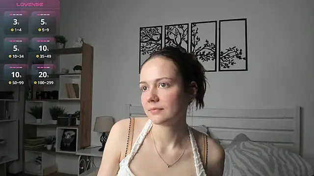 MalvinaTrafford online show from 02.04.26