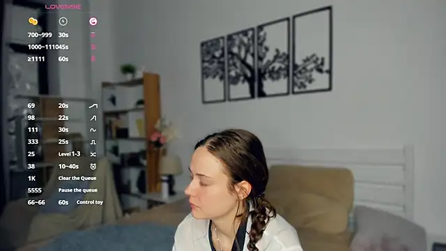 MalvinaTrafford online show from 04.03.26