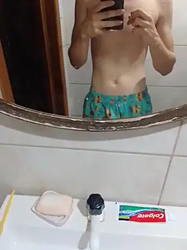 Snapshot of ONixCris chatting on 03.03.26 ONixCris online show from 03.03.26