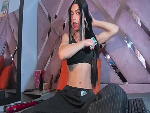 MeghanQueen   online show from 02.06.26