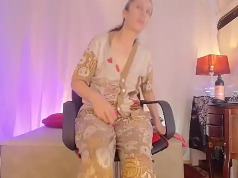 Snapshot of laurasofia45 chatting on 06.05.26 laurasofia45 online show from 06.05.26