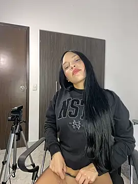 Malory Saenzz online show from 02.03.26