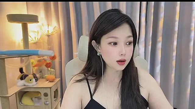 Snapshot of Yumi_yuni chatting on 06.01.26 Yumi yuni online show from 06.01.26
