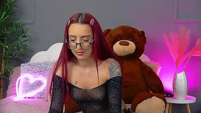 CrystalRedd online show from 04.09.26