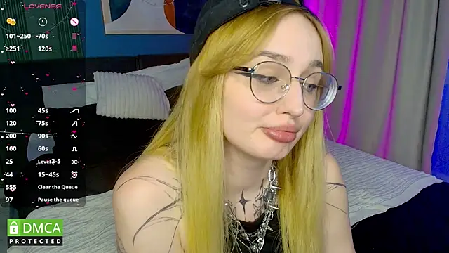 AdeLuna online show from 05.27.26