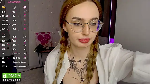 AdeLuna online show from 07.02.26