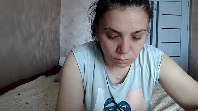 Snapshot of LorraGrey chatting on 06.22.26 LorraGrey online show from 06.22.26