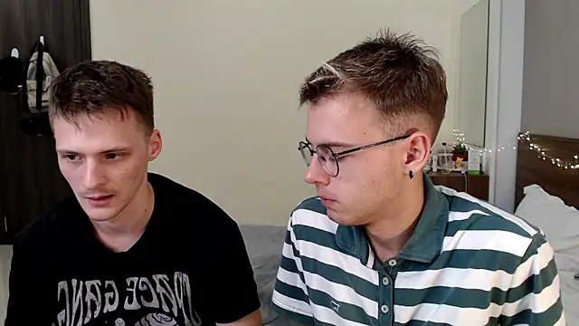 Snapshot of NikiKerryCum chatting on 03.20.26 NikiKerryCum online show from 03.20.26