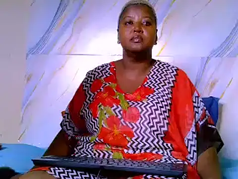 Snapshot of treasure_hunny chatting on 03.01.26 treasure hunny online show from 03.01.26