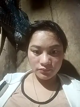 Snapshot of Momo-biki chatting on 02.19.26 Momo-biki online show from 02.19.26