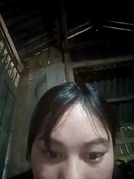 Snapshot of Momo-biki chatting on 02.23.26 Momo-biki online show from 02.23.26