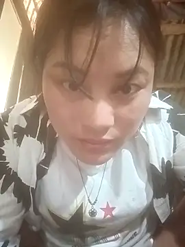 Snapshot of Momo-biki chatting on 03.16.26 Momo-biki online show from 03.16.26