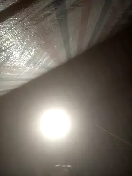 Snapshot of Momo-biki chatting on 03.26.26 Momo-biki online show from 03.26.26