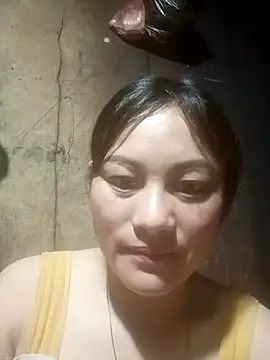 Snapshot of Momo-biki chatting on 03.29.26 Momo-biki online show from 03.29.26