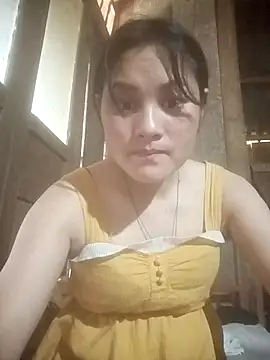 Snapshot of Momo-biki chatting on 04.01.26 Momo-biki online show from 04.01.26