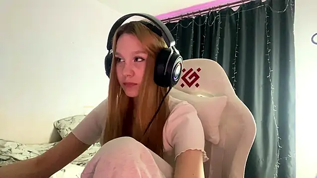 axin burnell online show from 04.11.26