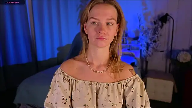 Crystal Kris online show from 02.26.26