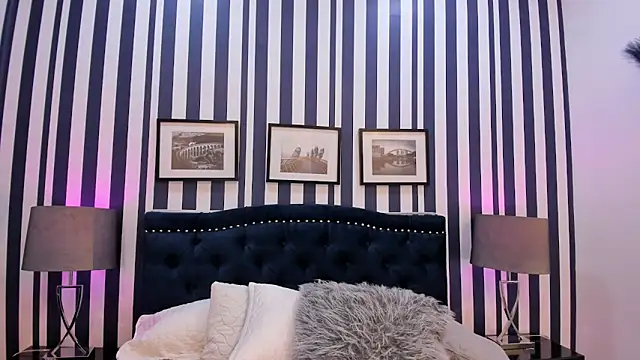 TherezaLarson online show from 04.14.26