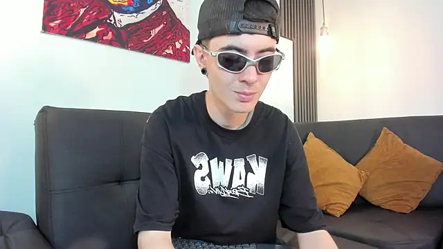 Lio      online show from 02.10.26