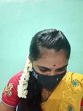 Snapshot of Tamil_Hot_Shana chatting on 05.12.26 Tamil Hot Shana online show from 05.12.26