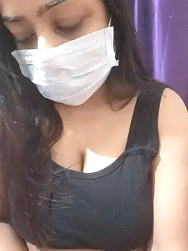 Snapshot of MidnightVibes_ chatting on 02.12.26 MidnightVibes online show from 02.12.26