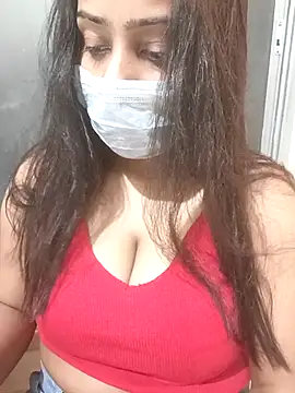 Snapshot of MidnightVibes_ chatting on 03.04.26 MidnightVibes online show from 03.04.26