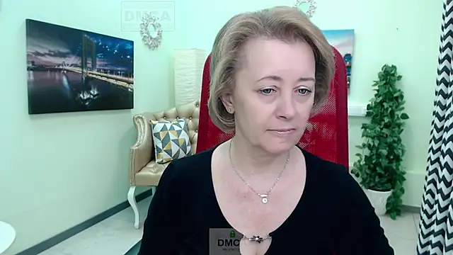 MONA W online show from 04.09.26