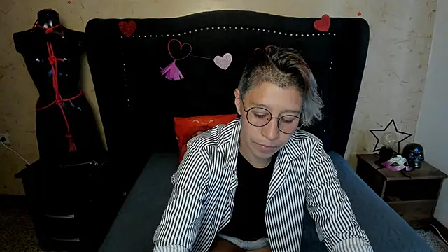 Snapshot of Kali_Panther chatting on 02.16.26 Kali Panther online show from 02.16.26