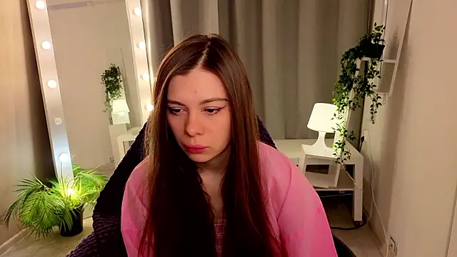 SiennaSayss online show from 02.20.26