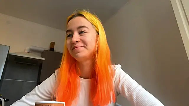 Snapshot of EmilyHein chatting on 02.04.26 EmilyHein online show from 02.04.26