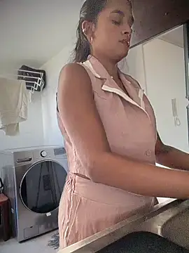 Snapshot of LunaHeat chatting on 02.16.26 LunaHeat online show from 02.16.26