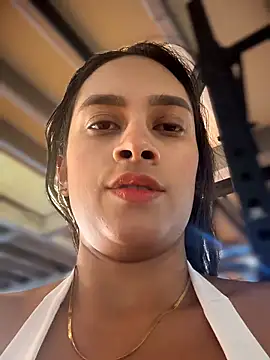 Snapshot of LunaHeat chatting on 02.27.26 LunaHeat online show from 02.27.26