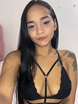 Snapshot of Maria_x_Alejandra chatting on 06.16.26 Maria x Alejandra online show from 06.16.26