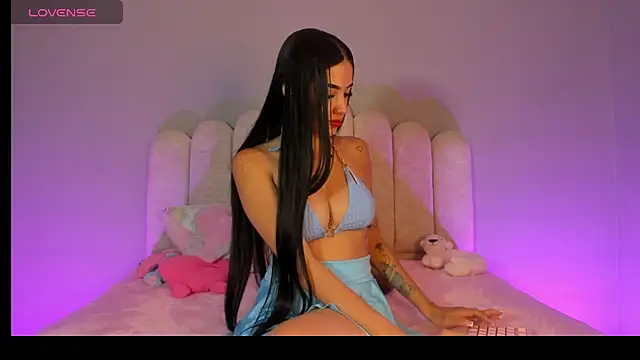 Snapshot of Celestecastro_ chatting on 05.27.26 Celestecastro online show from 05.27.26
