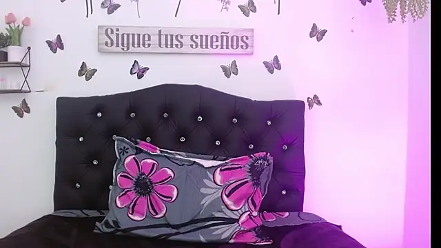 Coral Villalobos online show from 02.27.26