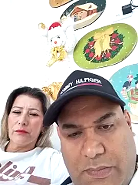 Snapshot of wessAndSandri chatting on 03.04.26 wessAndSandri online show from 03.04.26